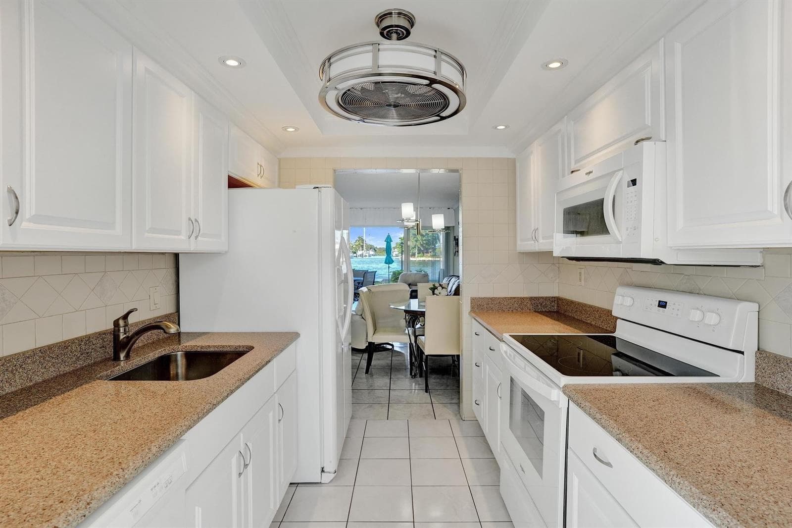 505 N Riverside Drive 7 photo 8