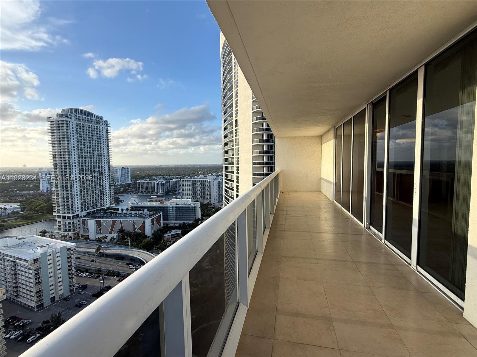 1830 S Ocean Dr 3006 photo 4