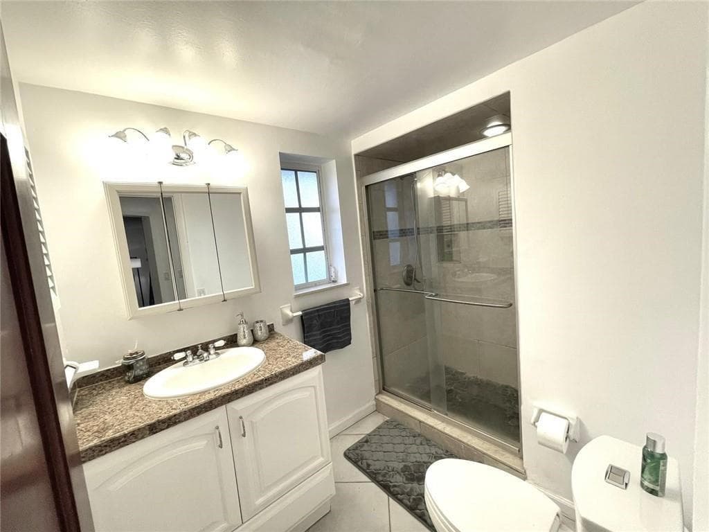 619 Kensington Place photo 7