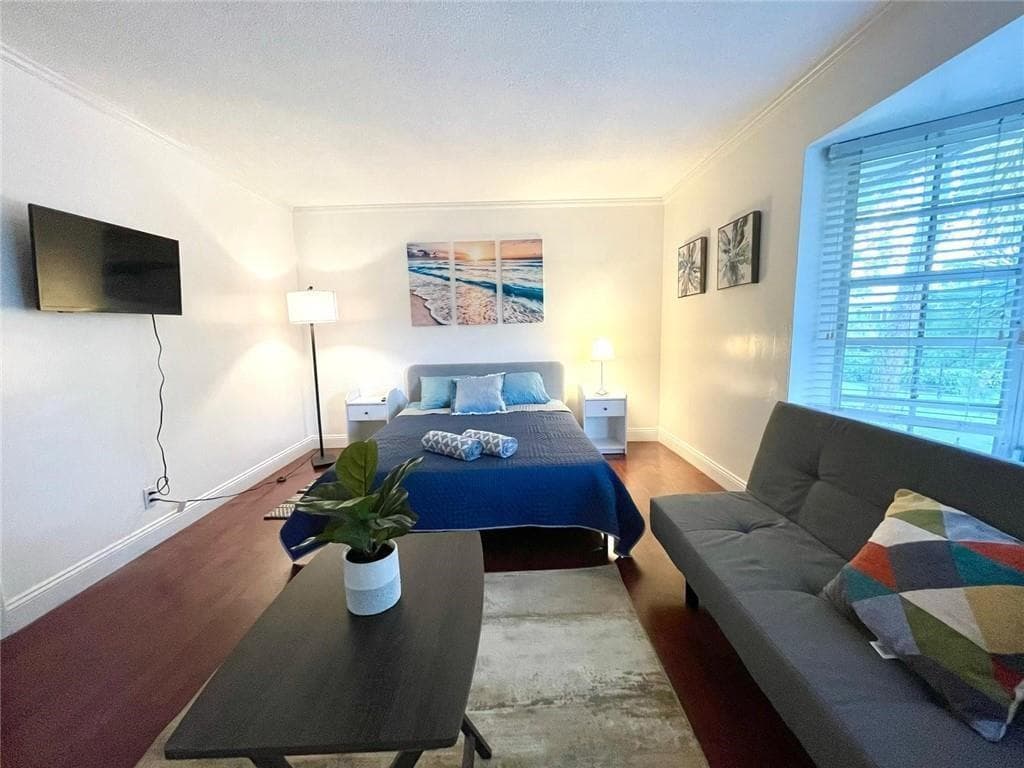 619 Kensington Place photo 5