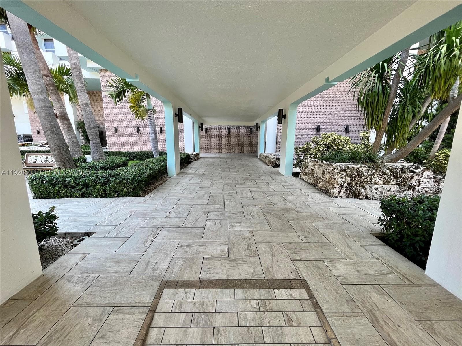 2899 Collins Ave 1004 photo 22