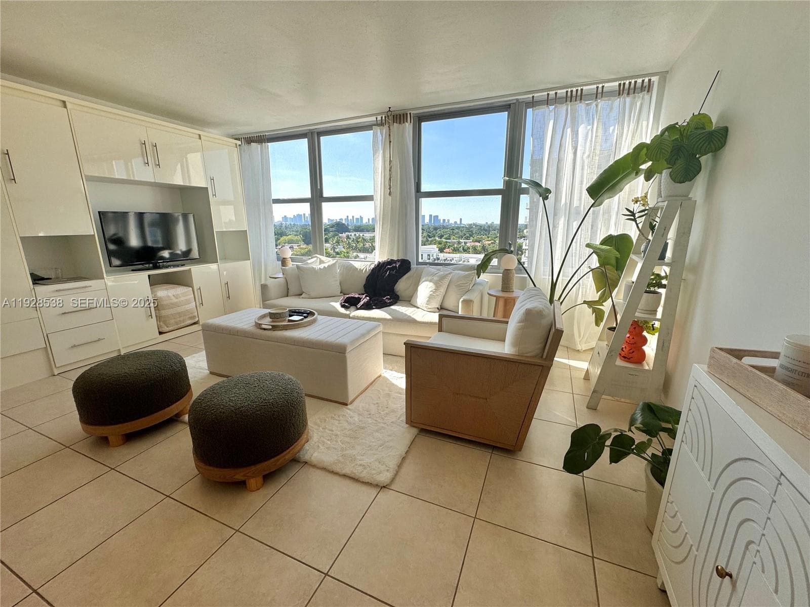 2899 Collins Ave 1004 photo 4