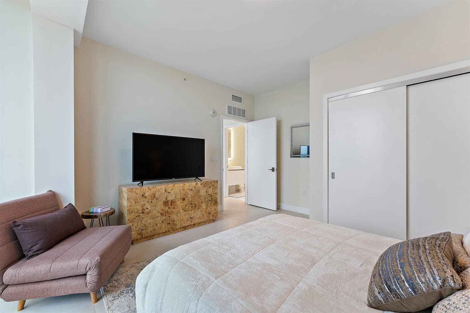 3100 N Ocean Drive 1501 photo 16