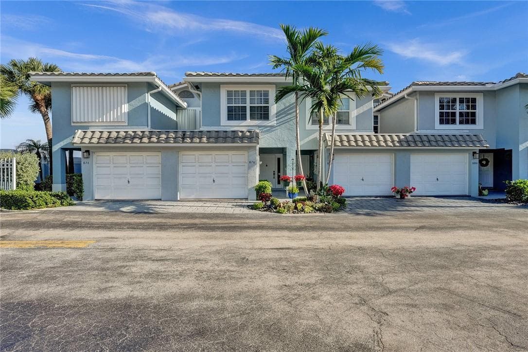 876 Jeffery Street photo 4