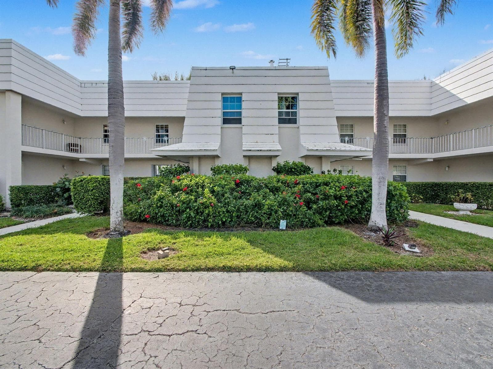 1205 Sandy Lane 246 photo 1