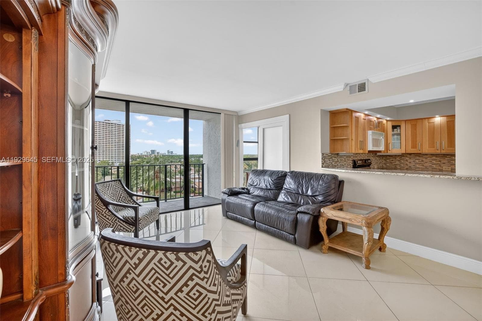 200 Leslie Dr 707 photo 9