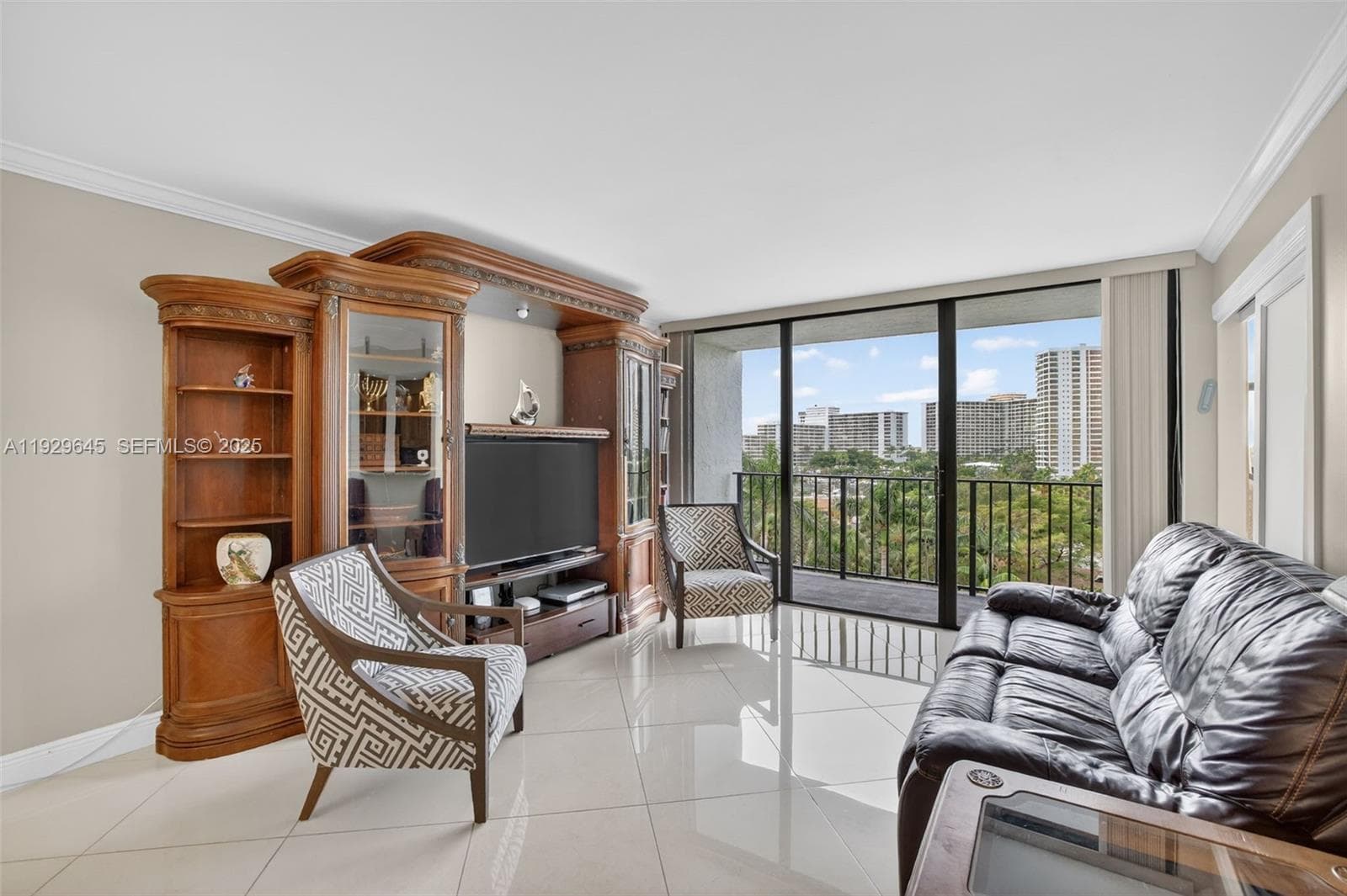 200 Leslie Dr 707 photo 10