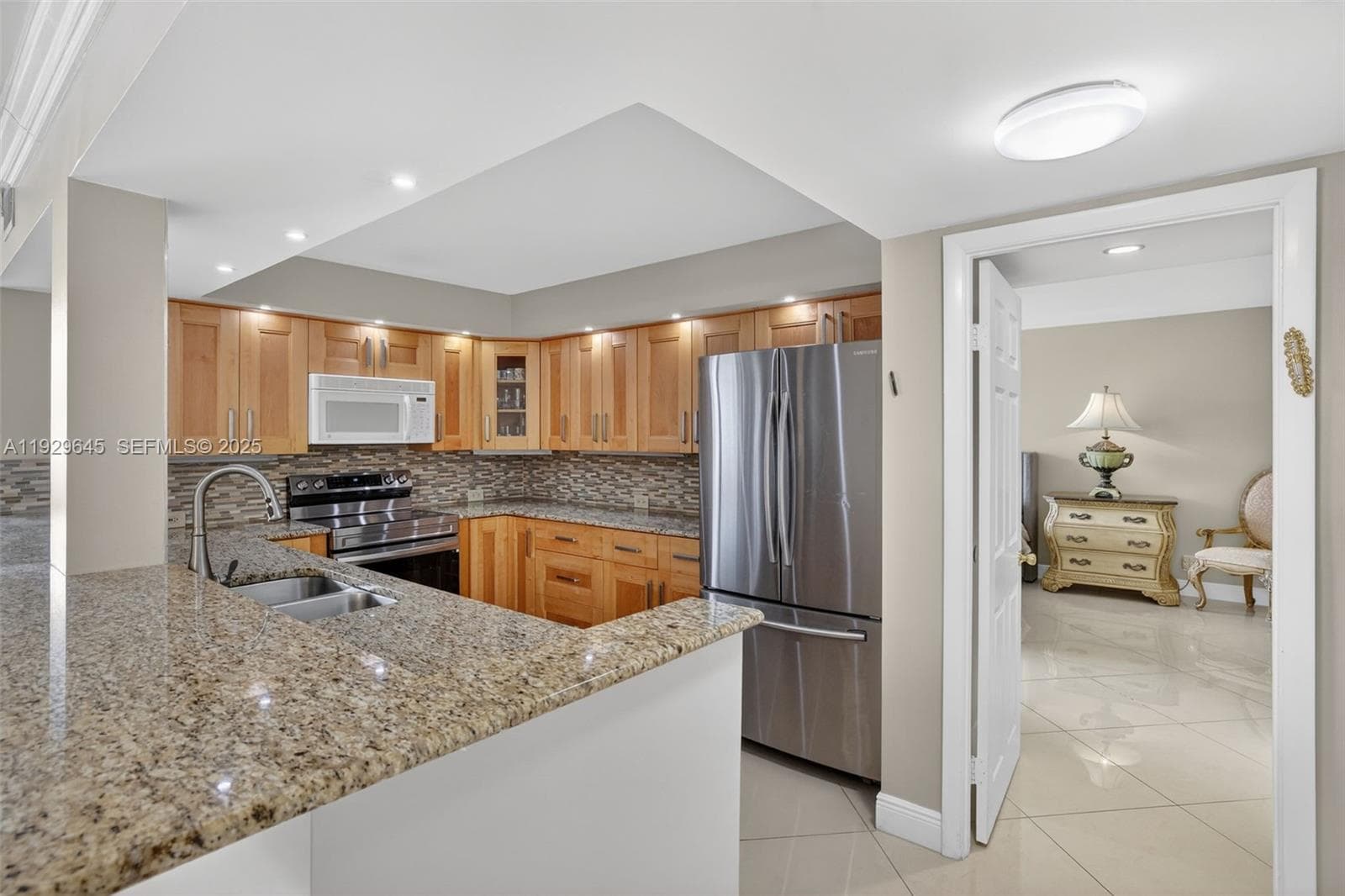 200 Leslie Dr 707 photo 21