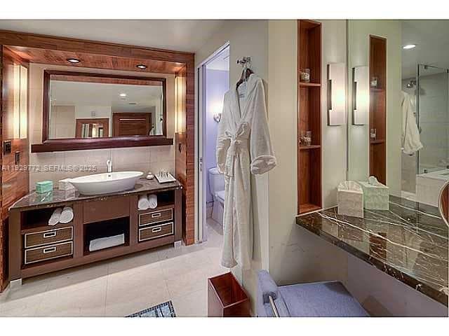 6801 Collins Ave 309 photo 13