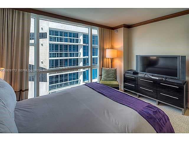 6801 Collins Ave 309 photo 19