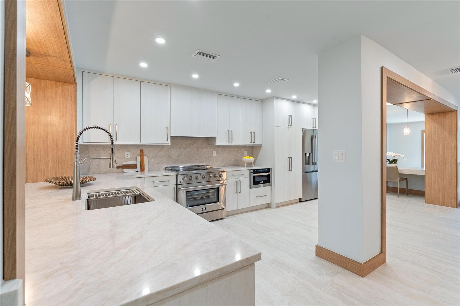 17036 Bay Street photo 12