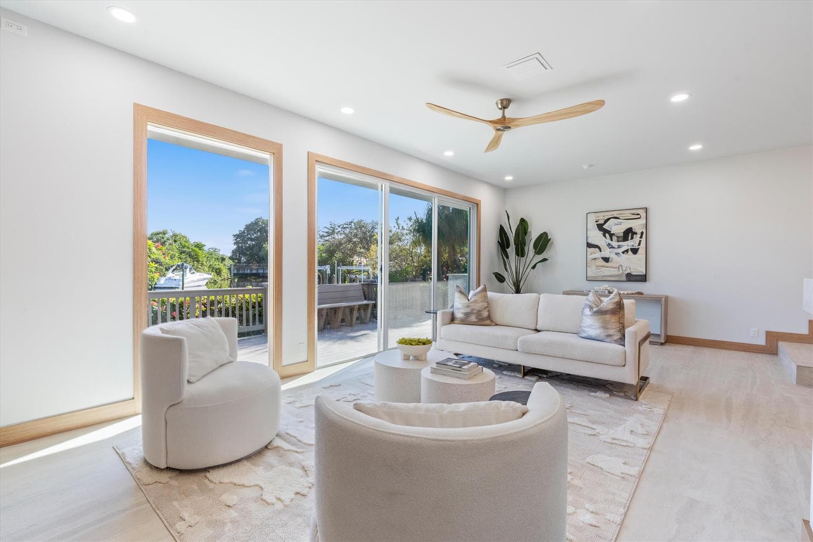 17036 Bay Street photo 22