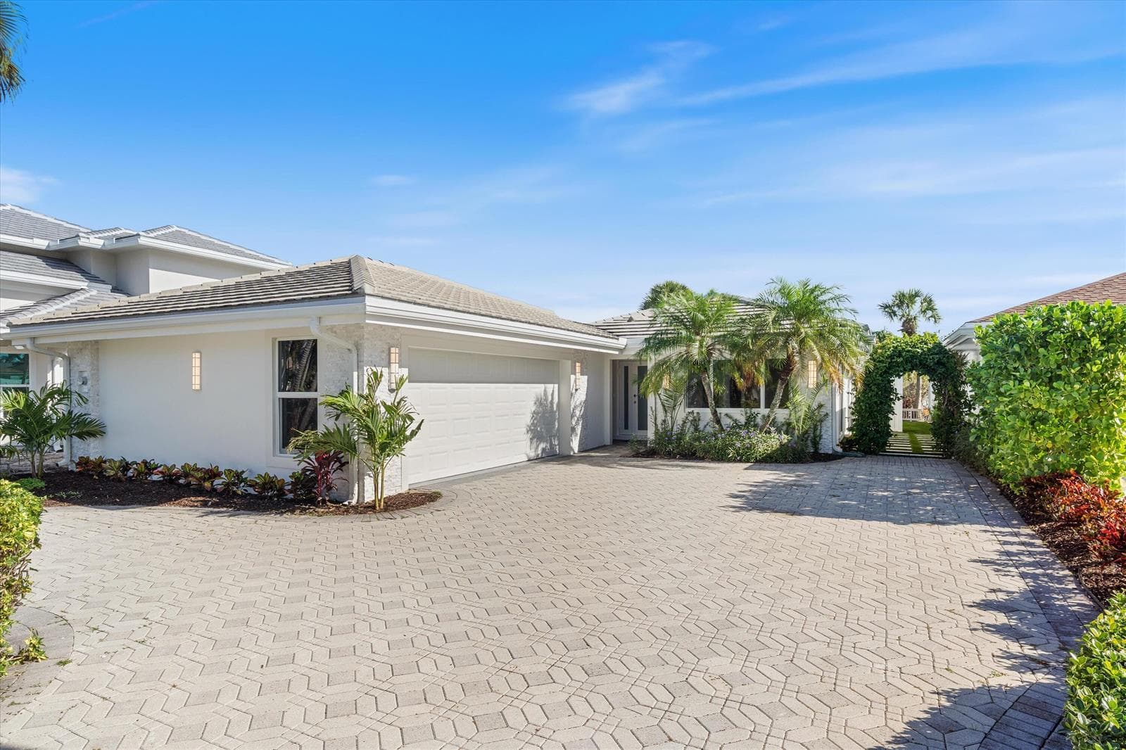 17036 Bay Street photo 3