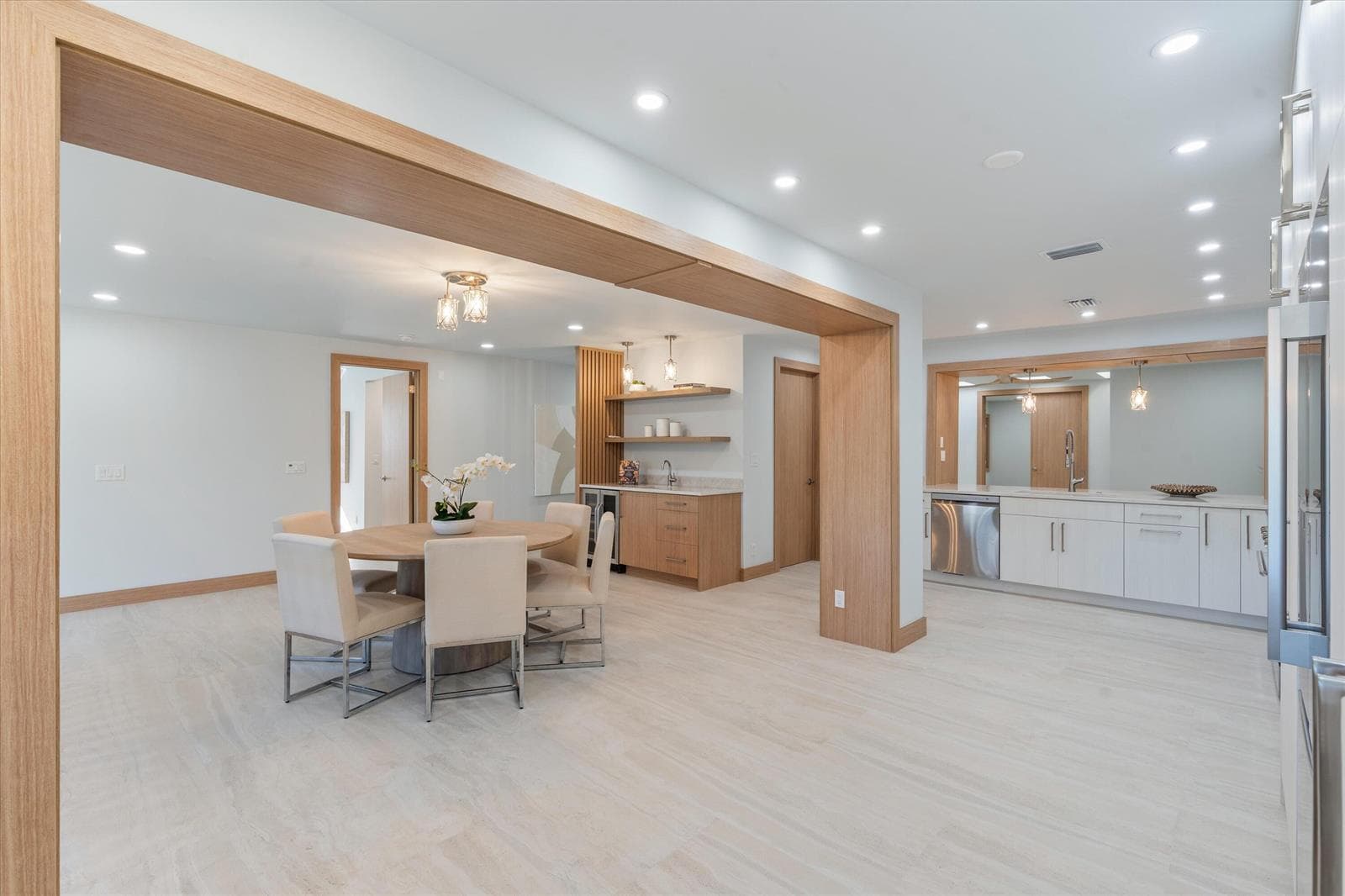 17036 Bay Street photo 18
