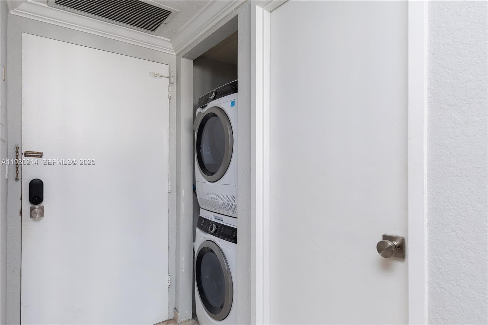 3725 S Ocean Dr 1421 photo 18