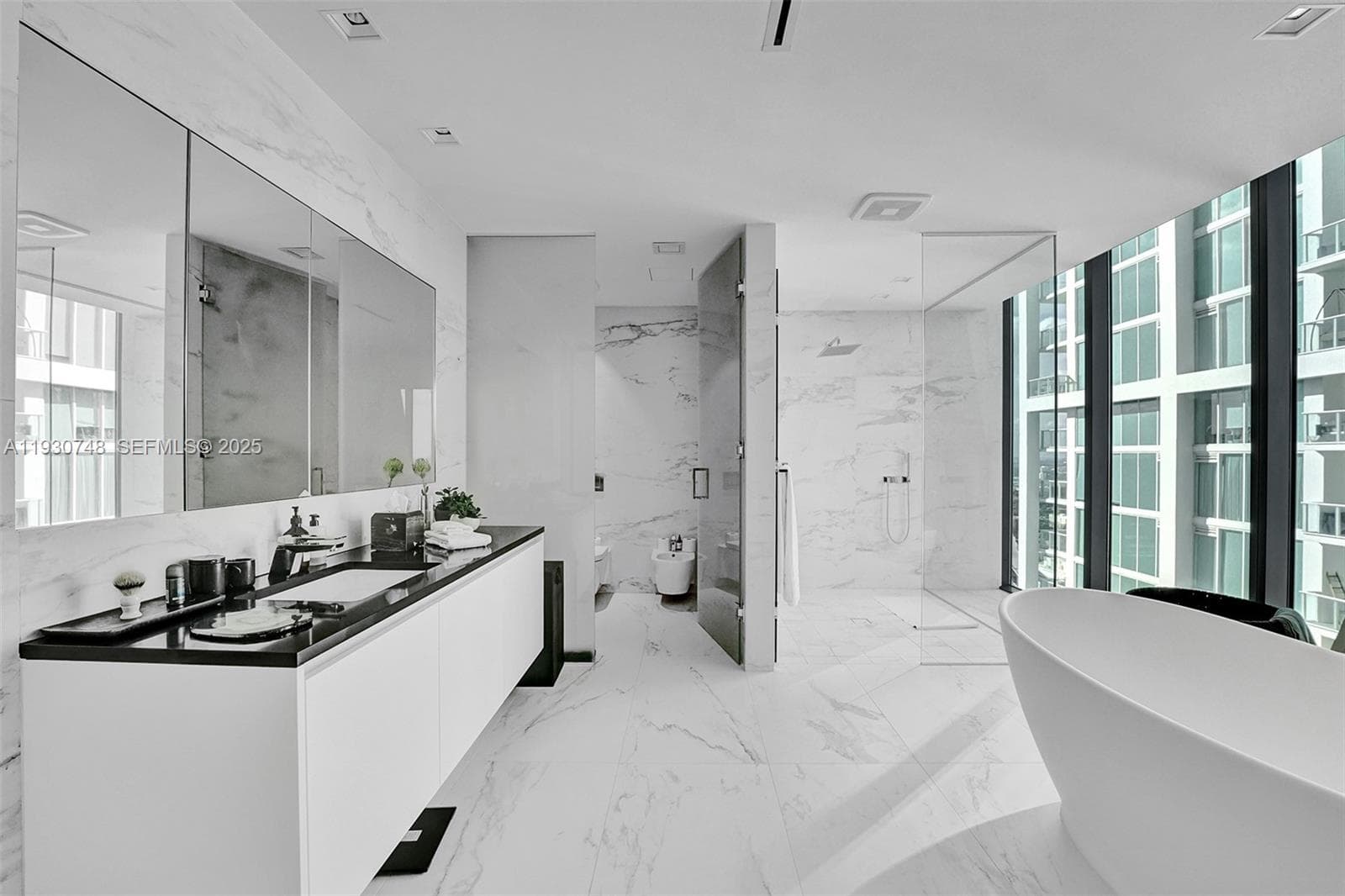 1000 Biscayne Blvd 3902 photo 14