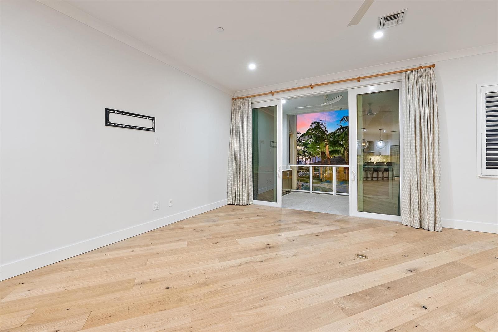 112 Water Club Court N photo 11