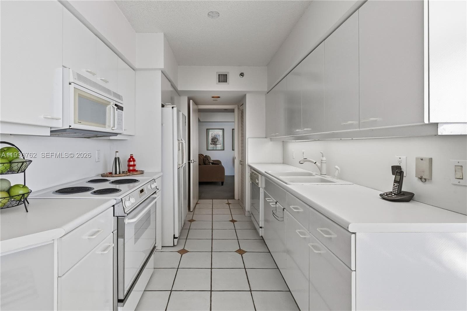 16445 Collins Ave 2722 photo 9