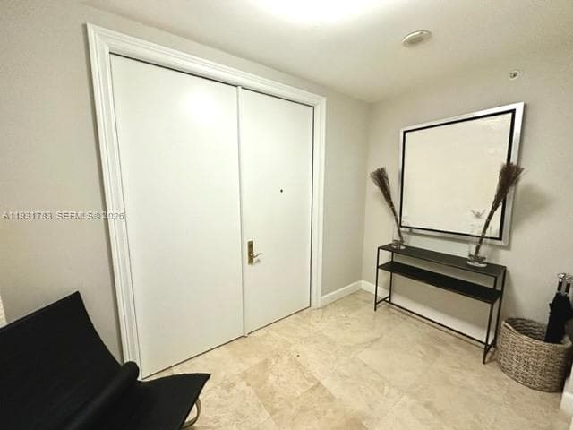 20201 E Country Club Dr 903 photo 9