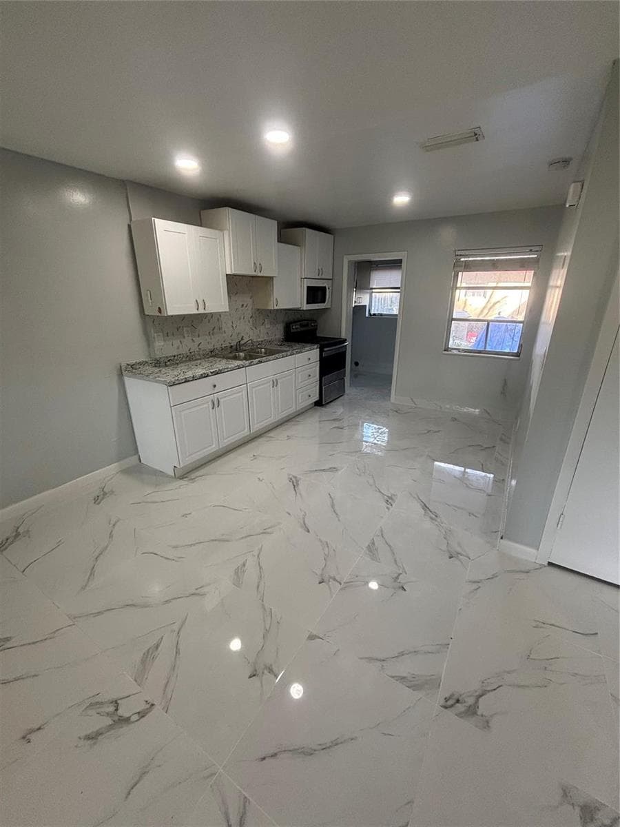 268 NE 41st Street photo 1