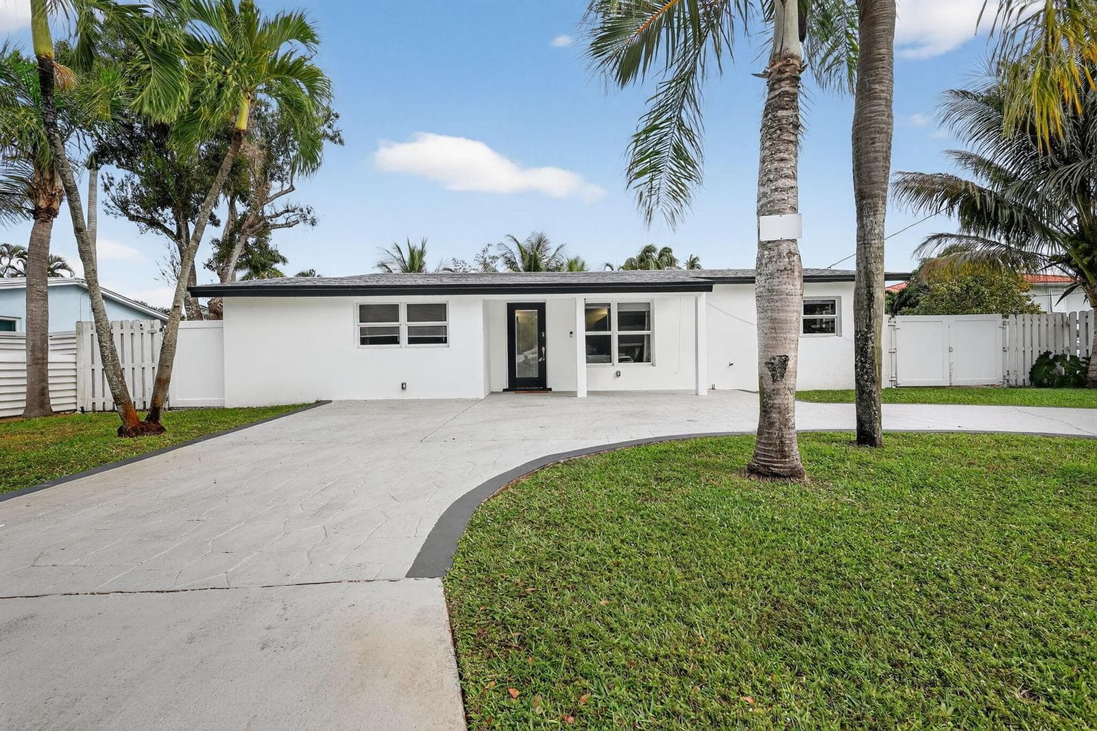4540 SW 28th Terrace photo 4