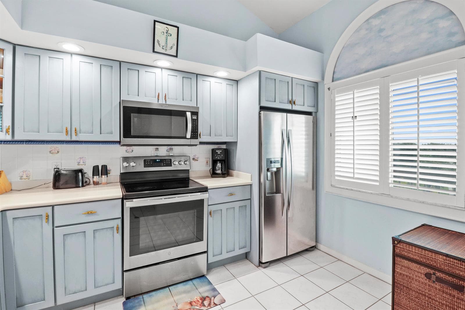 901 Seafarer Circle 503 photo 3