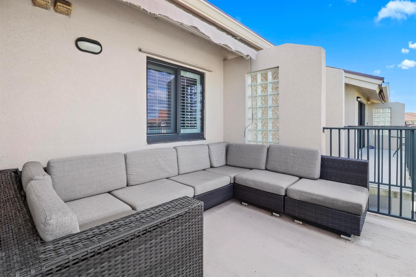 901 Seafarer Circle 503 photo 24