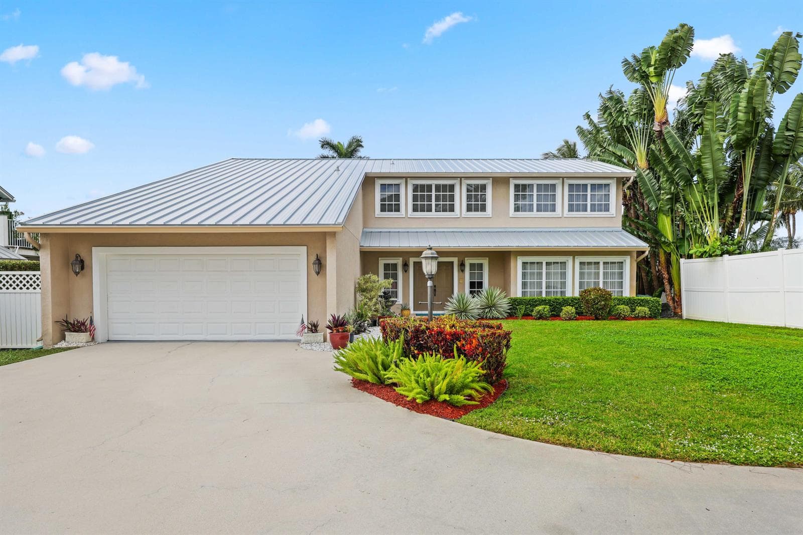 2097 Circle Place Drive photo 3