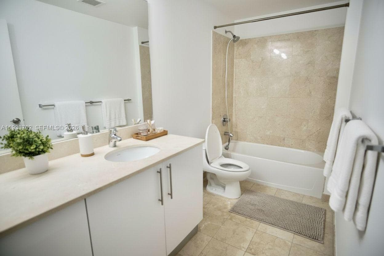 3330 NE 190th St 1112 photo 17