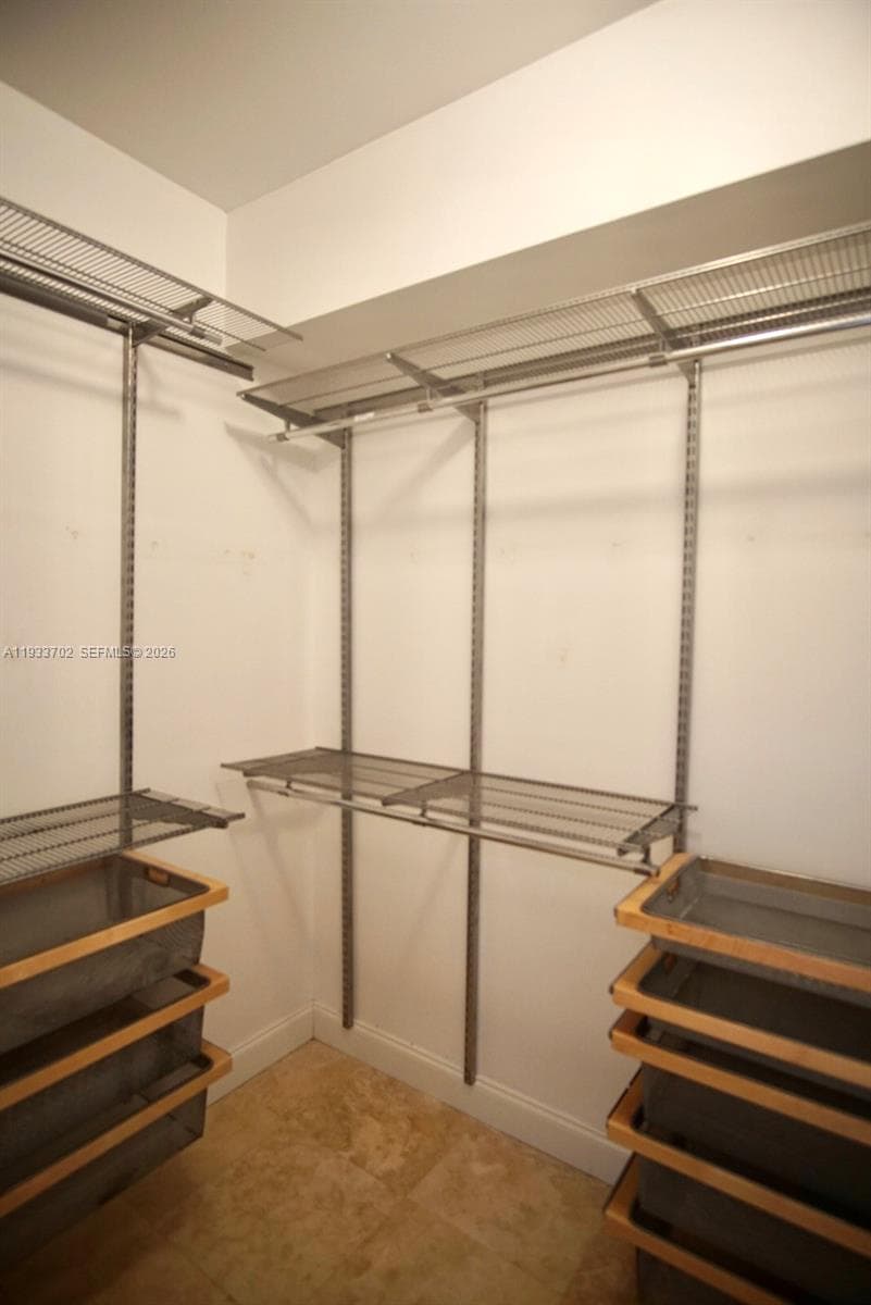 3330 NE 190th St 1112 photo 11
