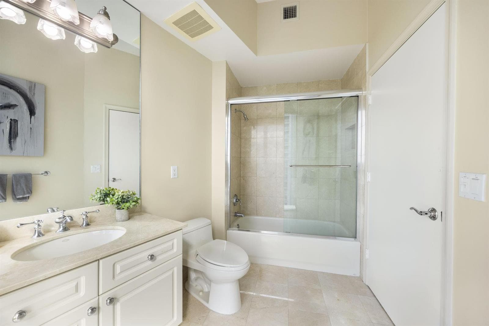 111 SE 8th Avenue Ph-1701 photo 24