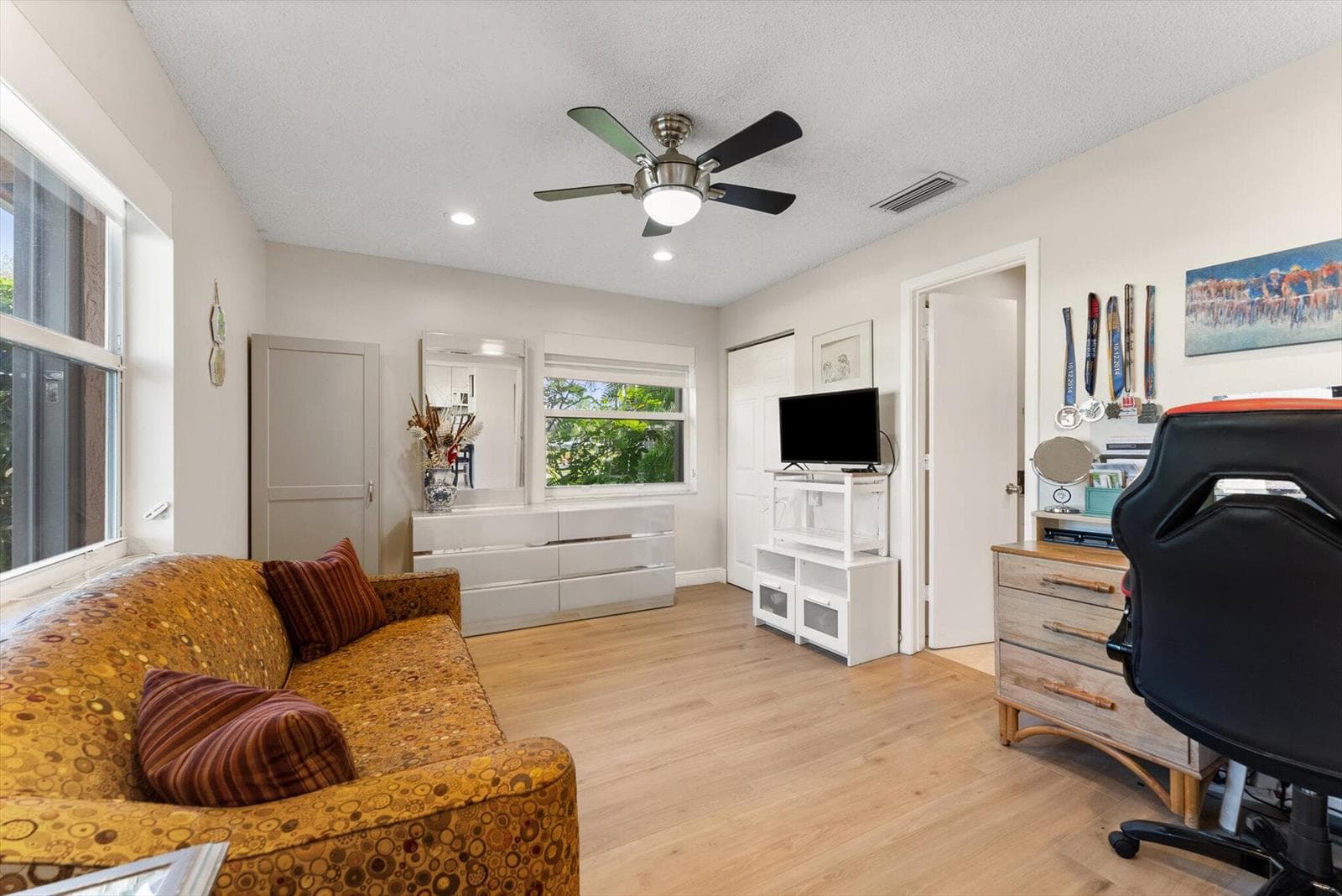 1940 NW 13th Street 12-a photo 23