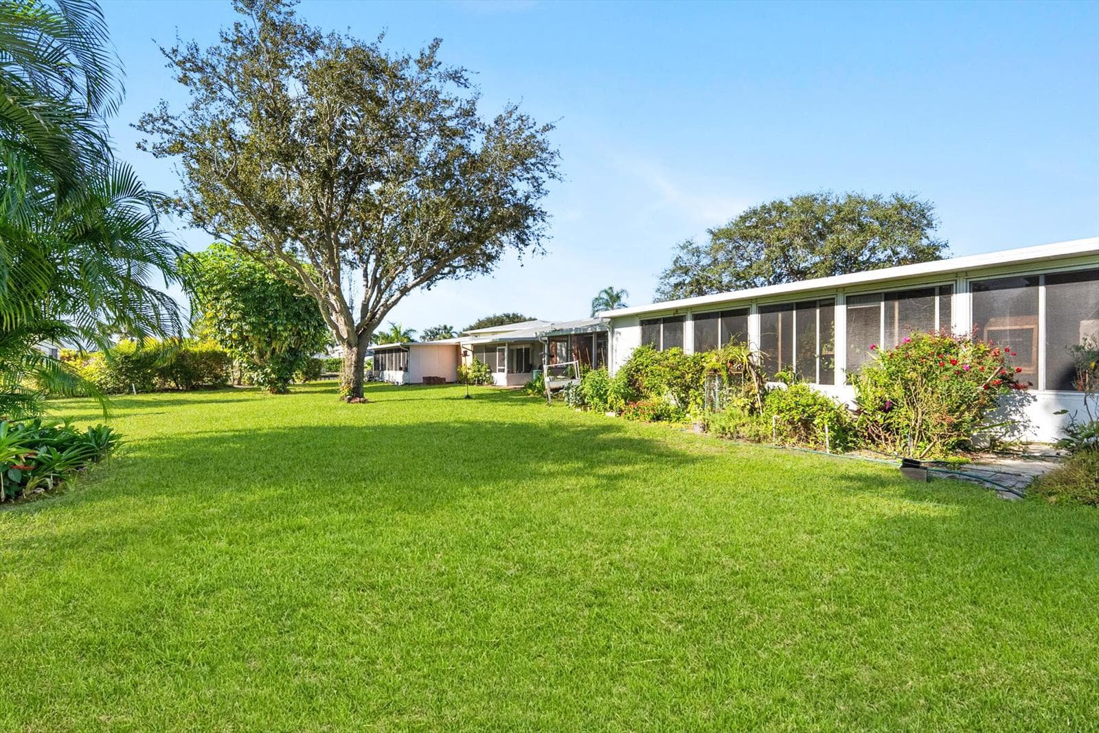 1940 NW 13th Street 12-a photo 4