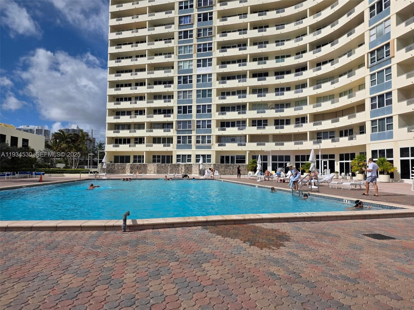 3180 S Ocean Dr 1617 photo 1
