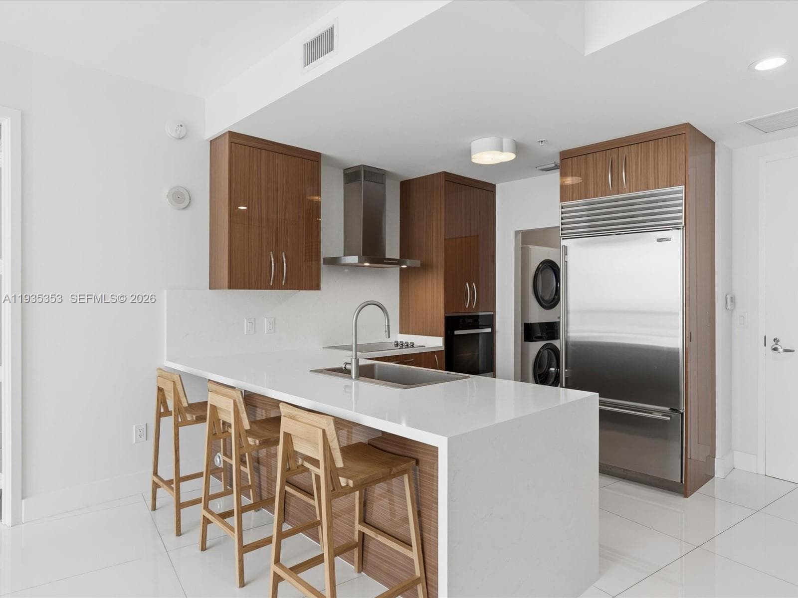 18201 Collins Ave 5508 photo 6