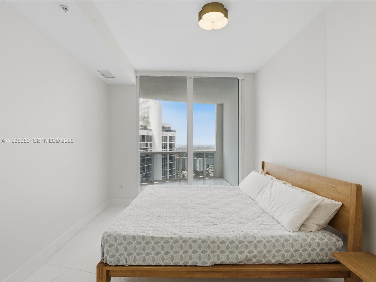 18201 Collins Ave 5508 photo 22