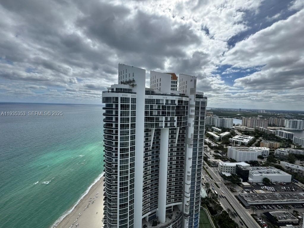 18201 Collins Ave 5508 photo 1