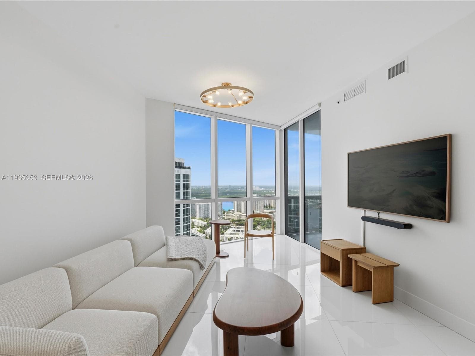 18201 Collins Ave 5508 photo 10