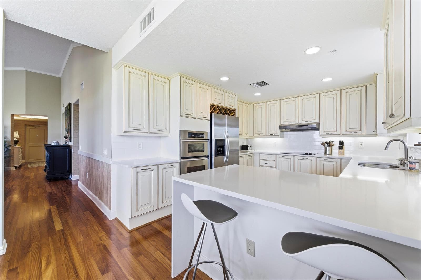 309 E Ocean Avenue 306 photo 2