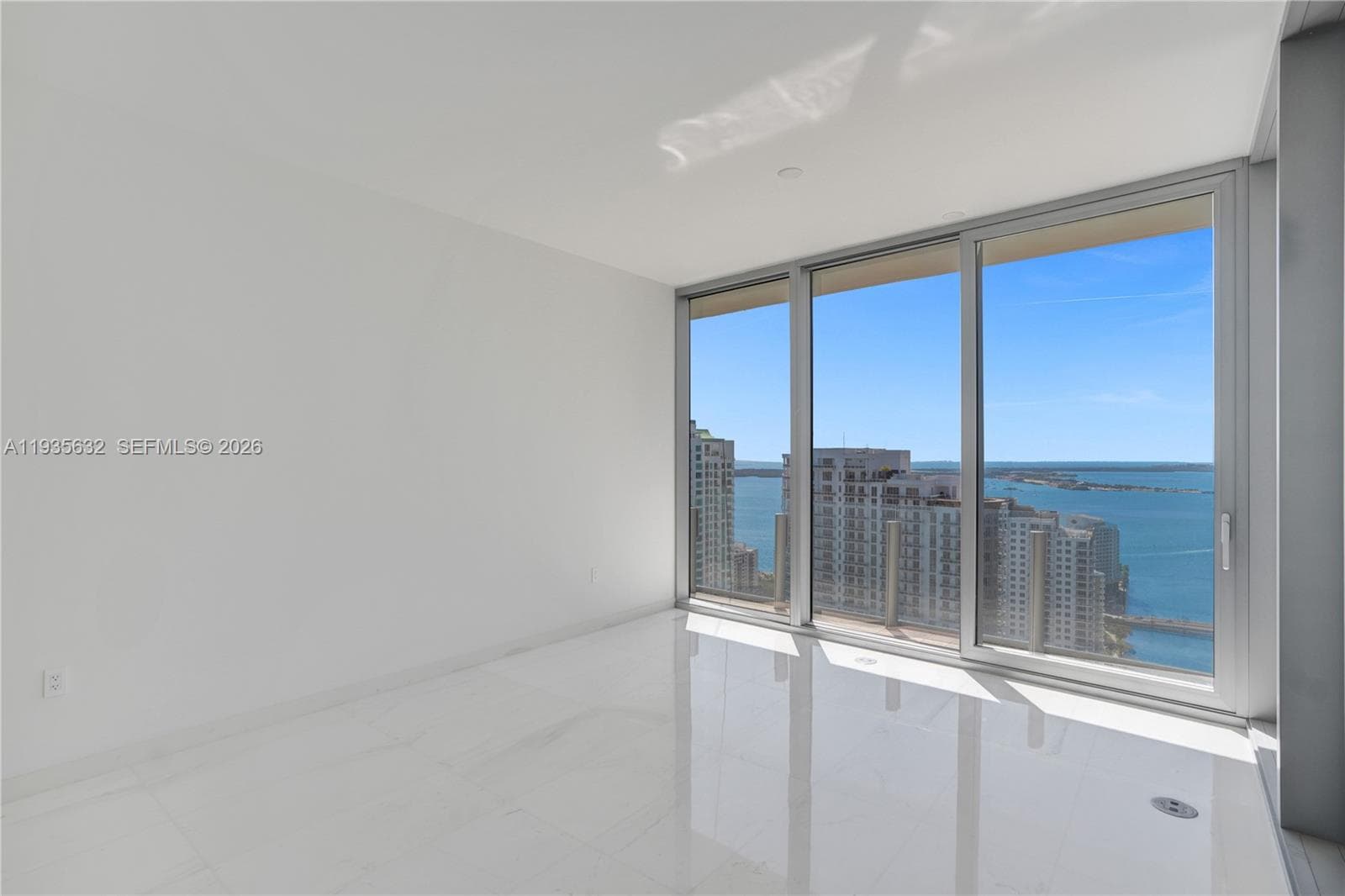300 Biscayne Blvd Way 3704C photo 13