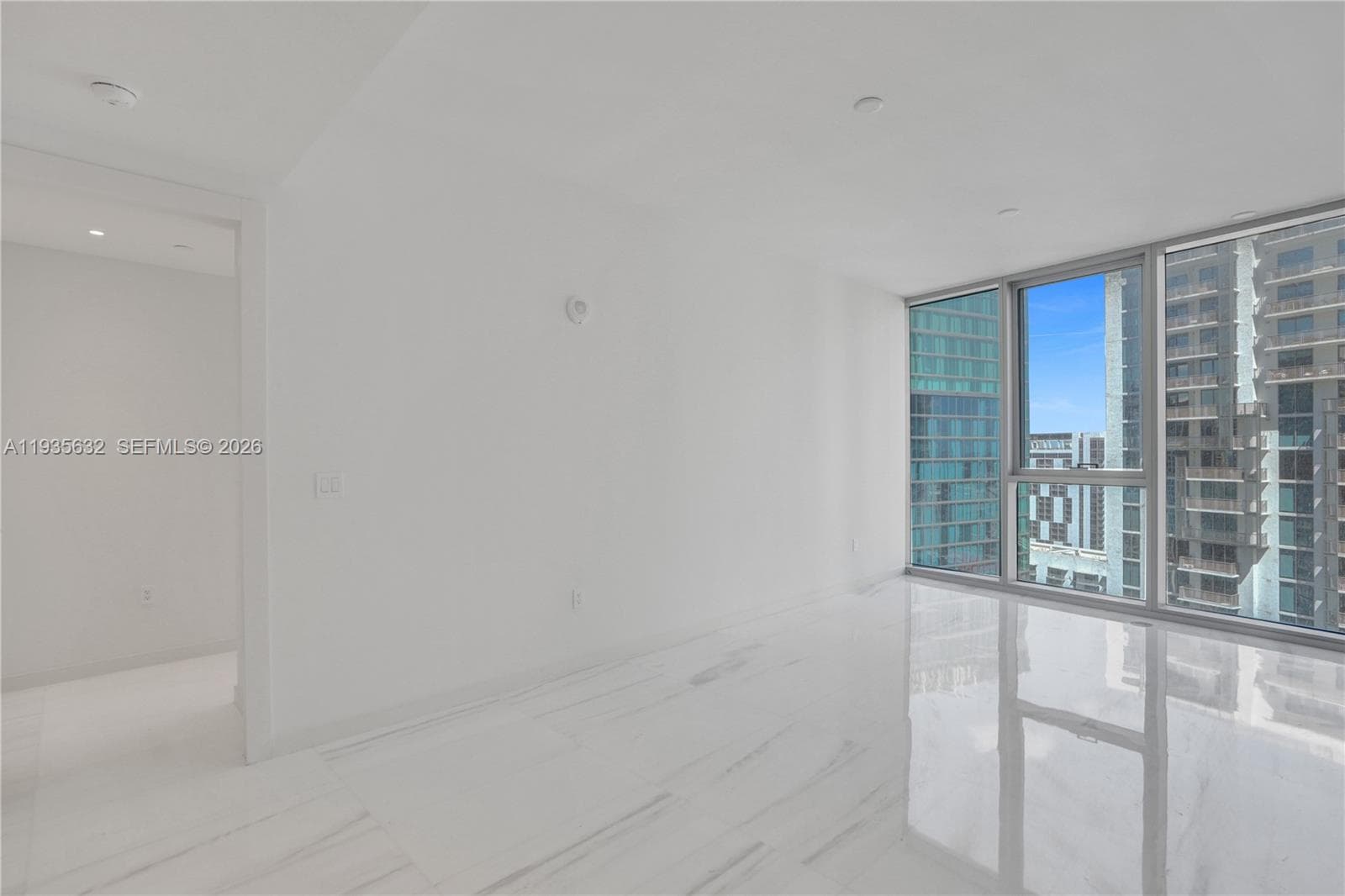 300 Biscayne Blvd Way 3704C photo 17