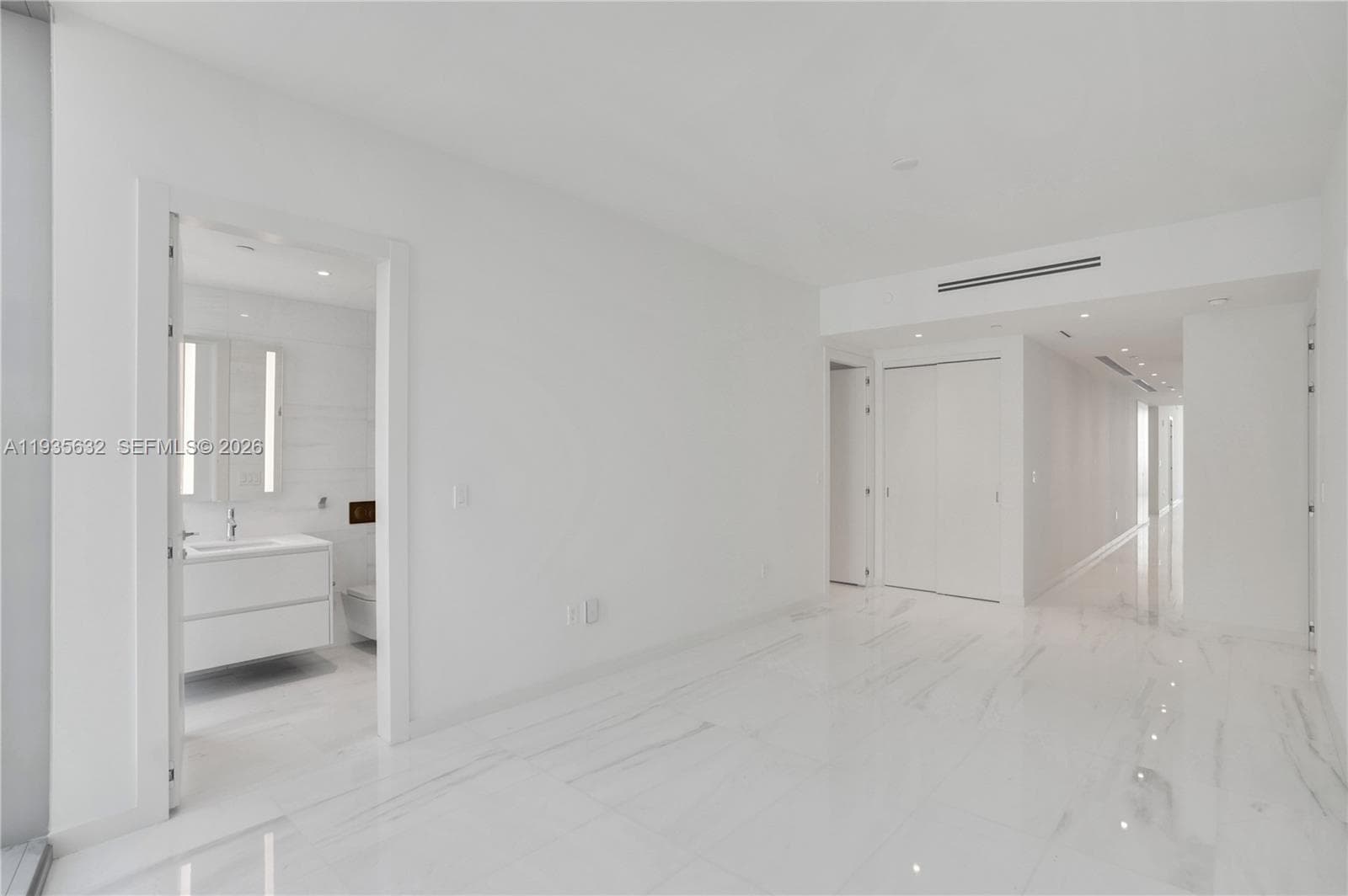 300 Biscayne Blvd Way 3704C photo 20