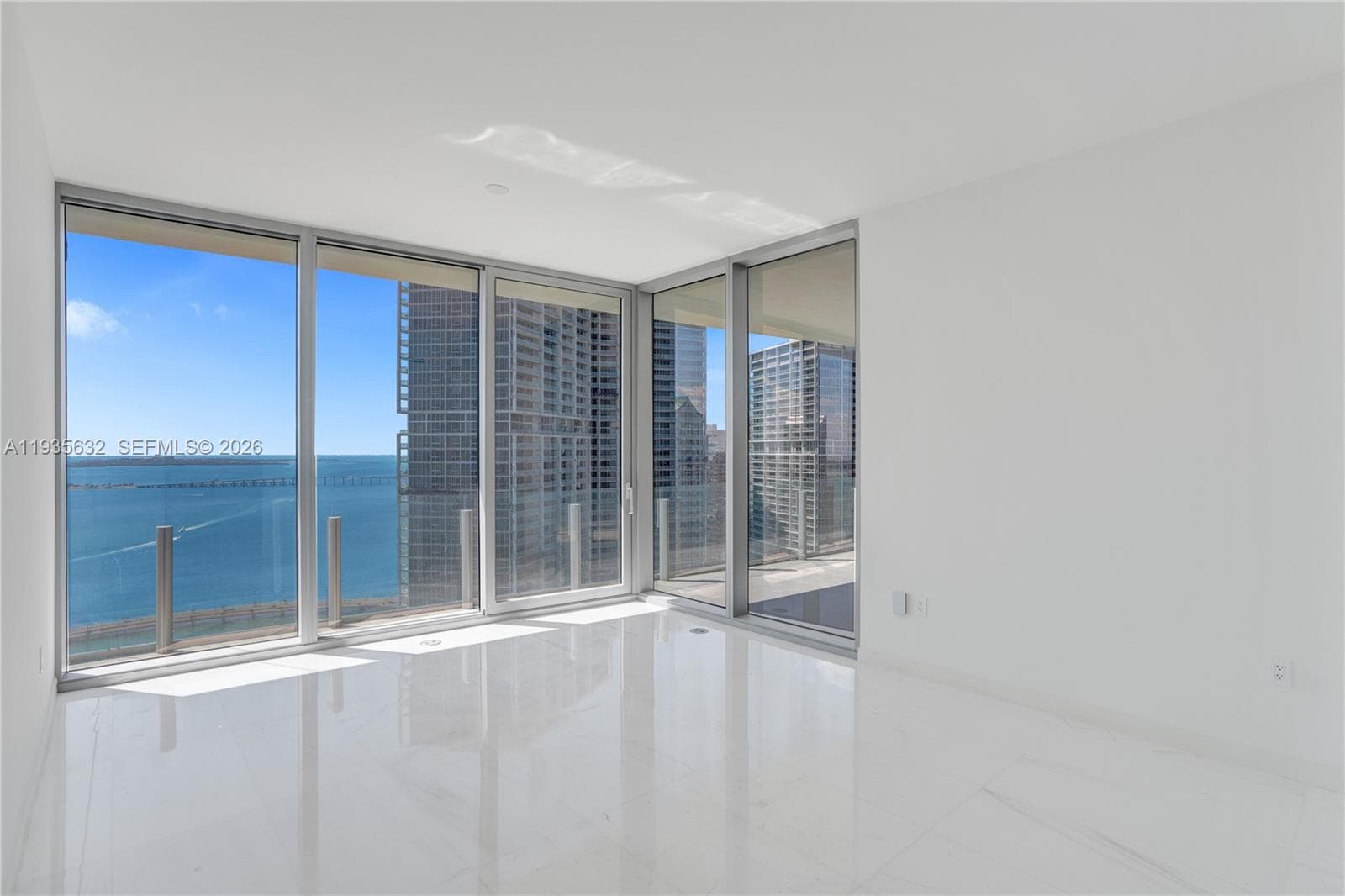 300 Biscayne Blvd Way 3704C photo 14