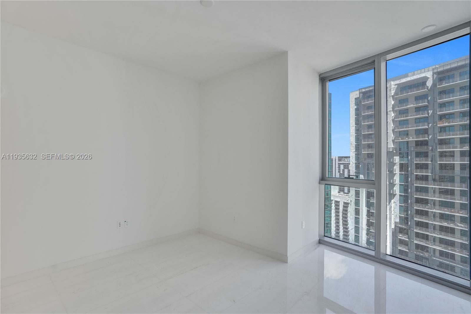 300 Biscayne Blvd Way 3704C photo 18