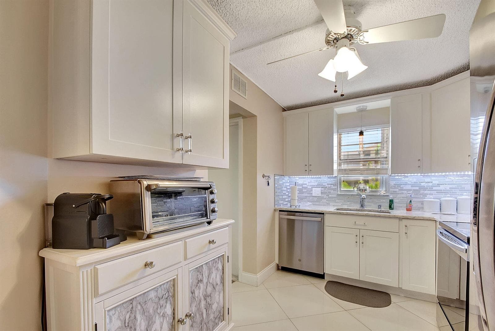 740 E Ocean Avenue 105 photo 7