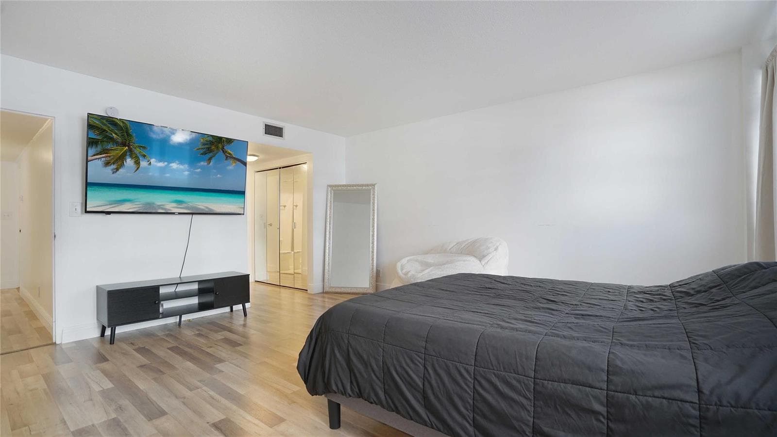 3430 Galt Ocean Drive 205 photo 16