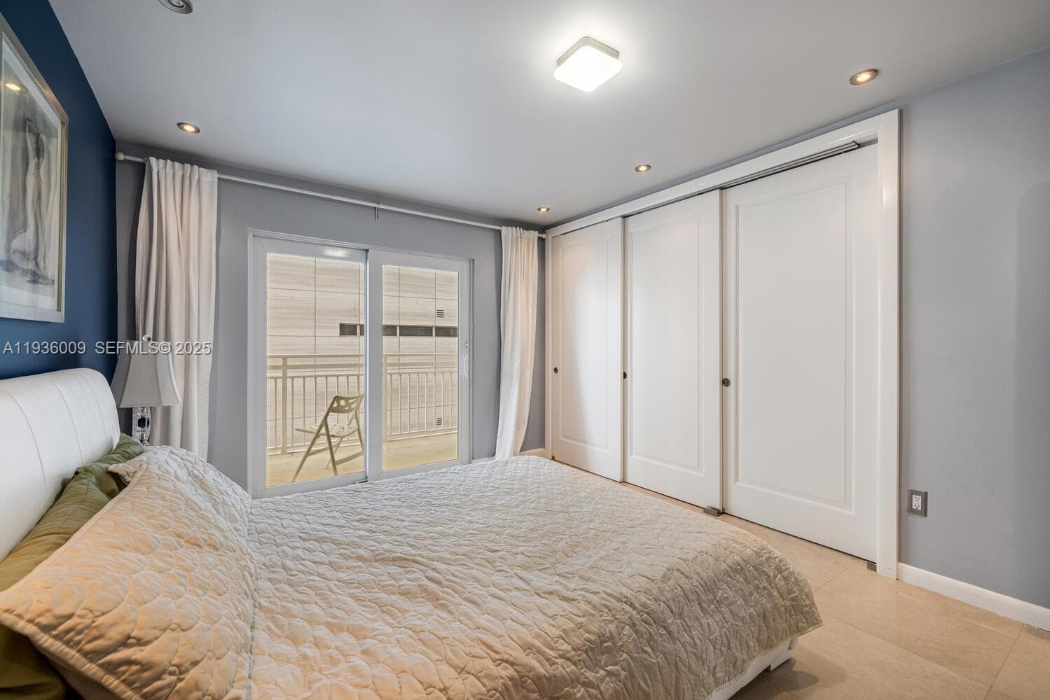 325 Ocean Dr 409 photo 10
