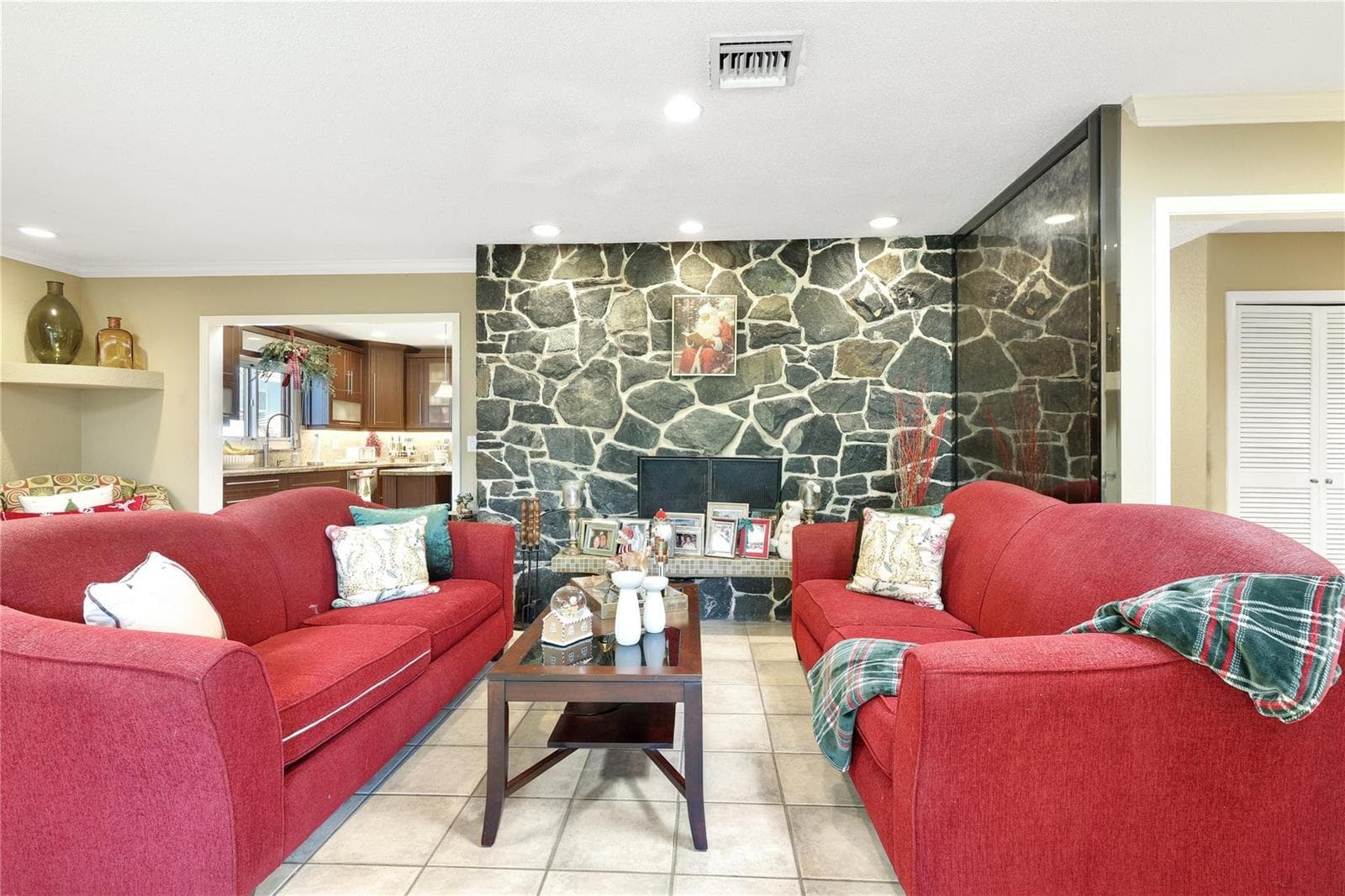 4631 SW 30th Way photo 8