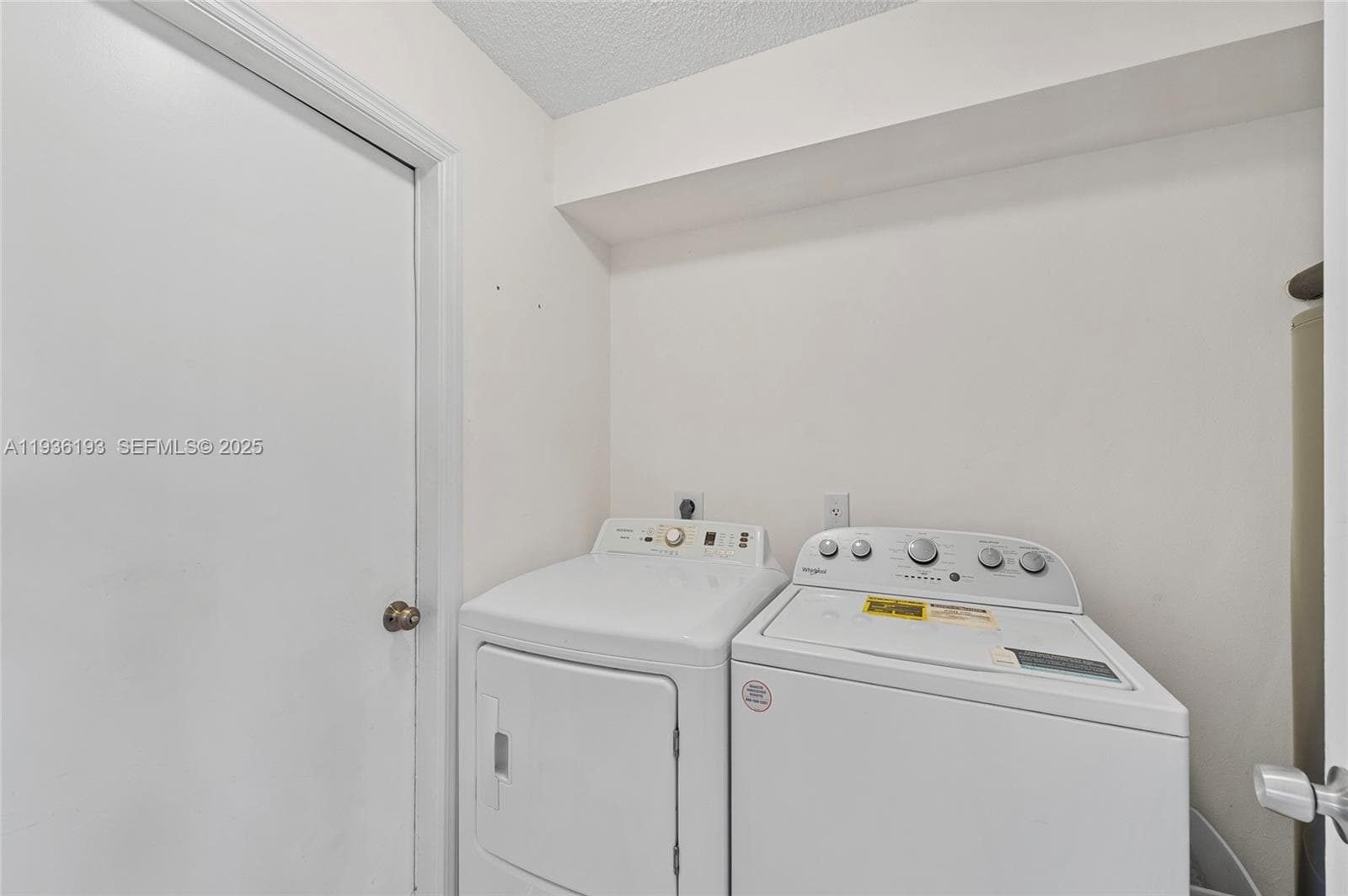 791 SW Hillsboro Cir photo 24