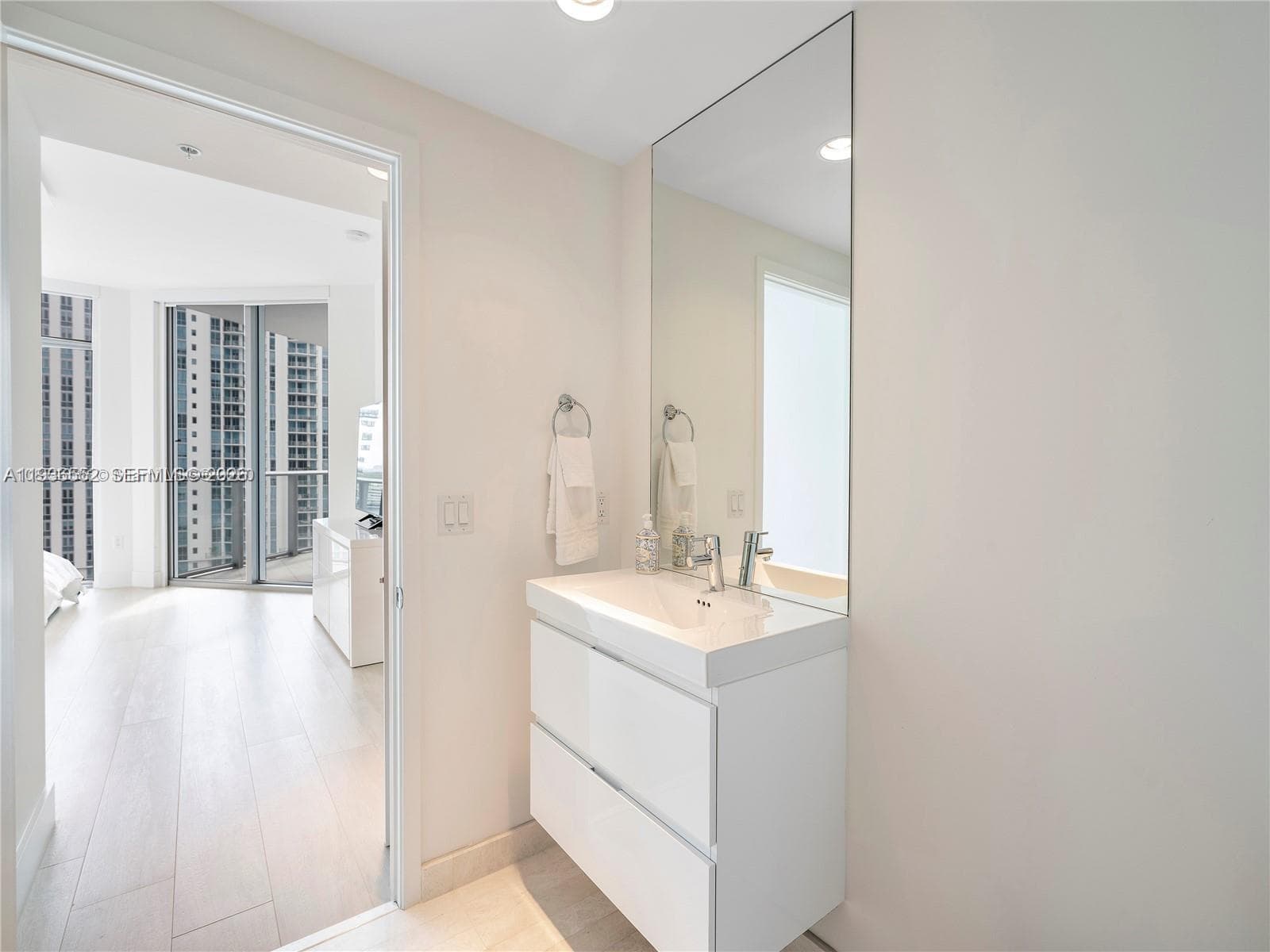 17301 Biscayne Blvd 1105 photo 19